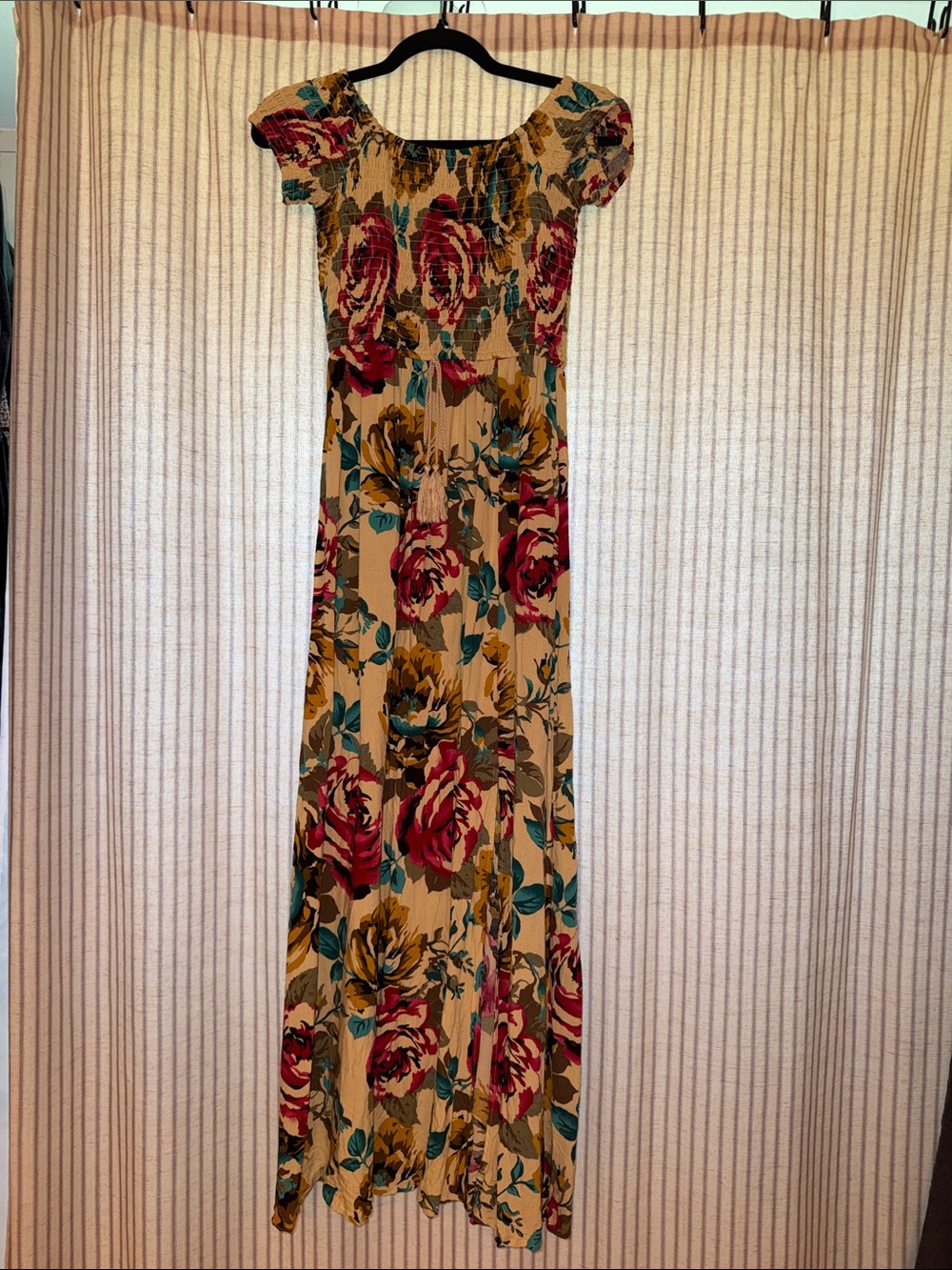 Band of Gypsies Beige Maxi Dress with Pink Rose Print